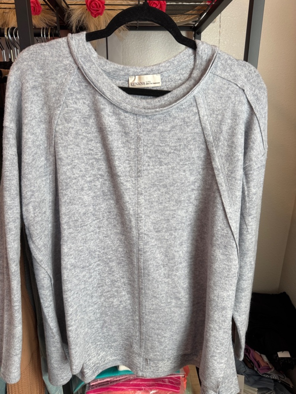 Zenana Outfitters Light Gray Crewneck Fleece Pullover